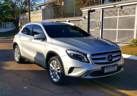 MERCEDES-BENZ GLA 200 1.6 CGI ADVANCE 16V TURBO FLEX 4P AUTOMÁTICO